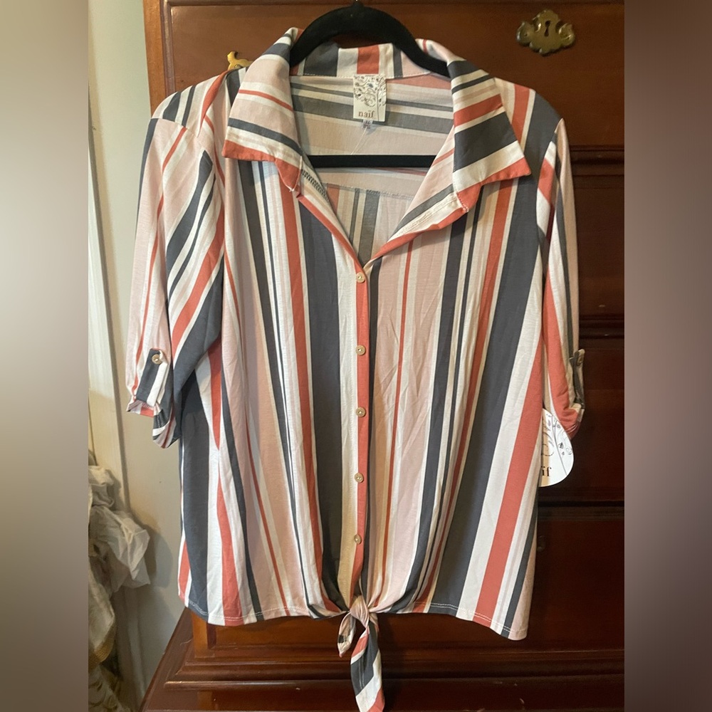Xl top naïf brand